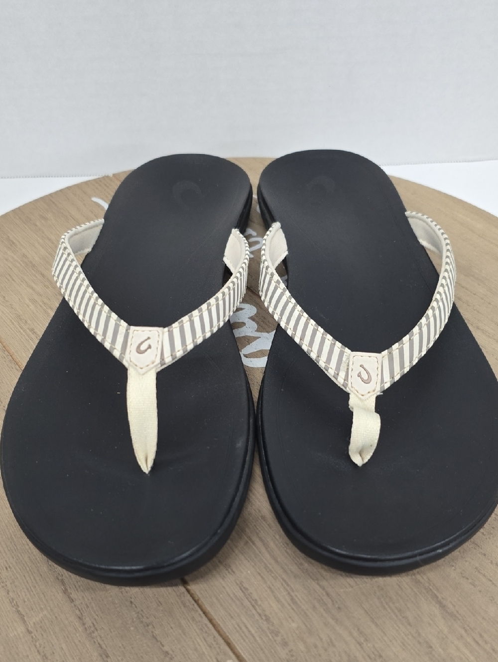 Olukai Ho’Opio Women’s Flip Flops  Bone Stripe Wimens Size 11